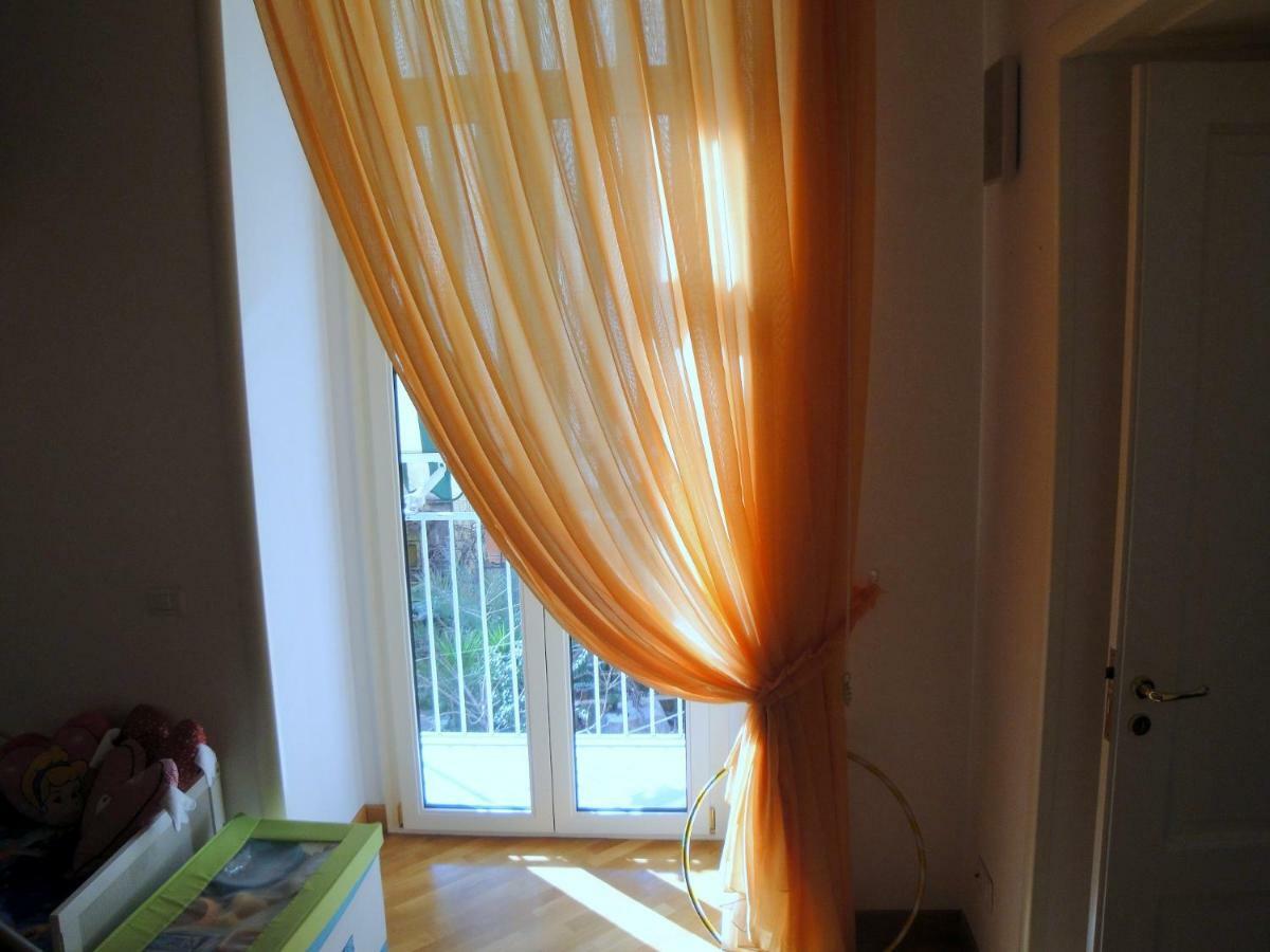 Mezzocannone Holiday House Napoli Dış mekan fotoğraf