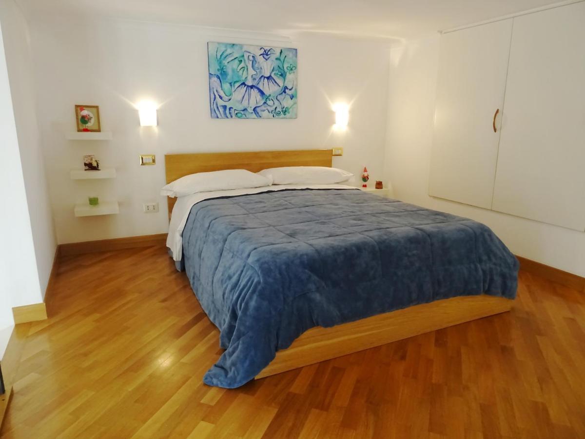 Mezzocannone Holiday House Napoli Dış mekan fotoğraf