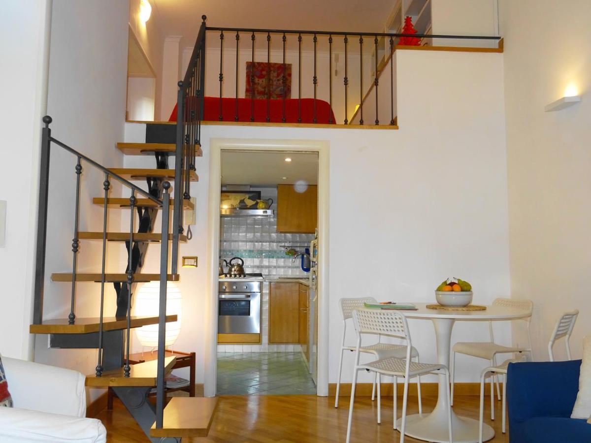 Mezzocannone Holiday House Napoli Dış mekan fotoğraf